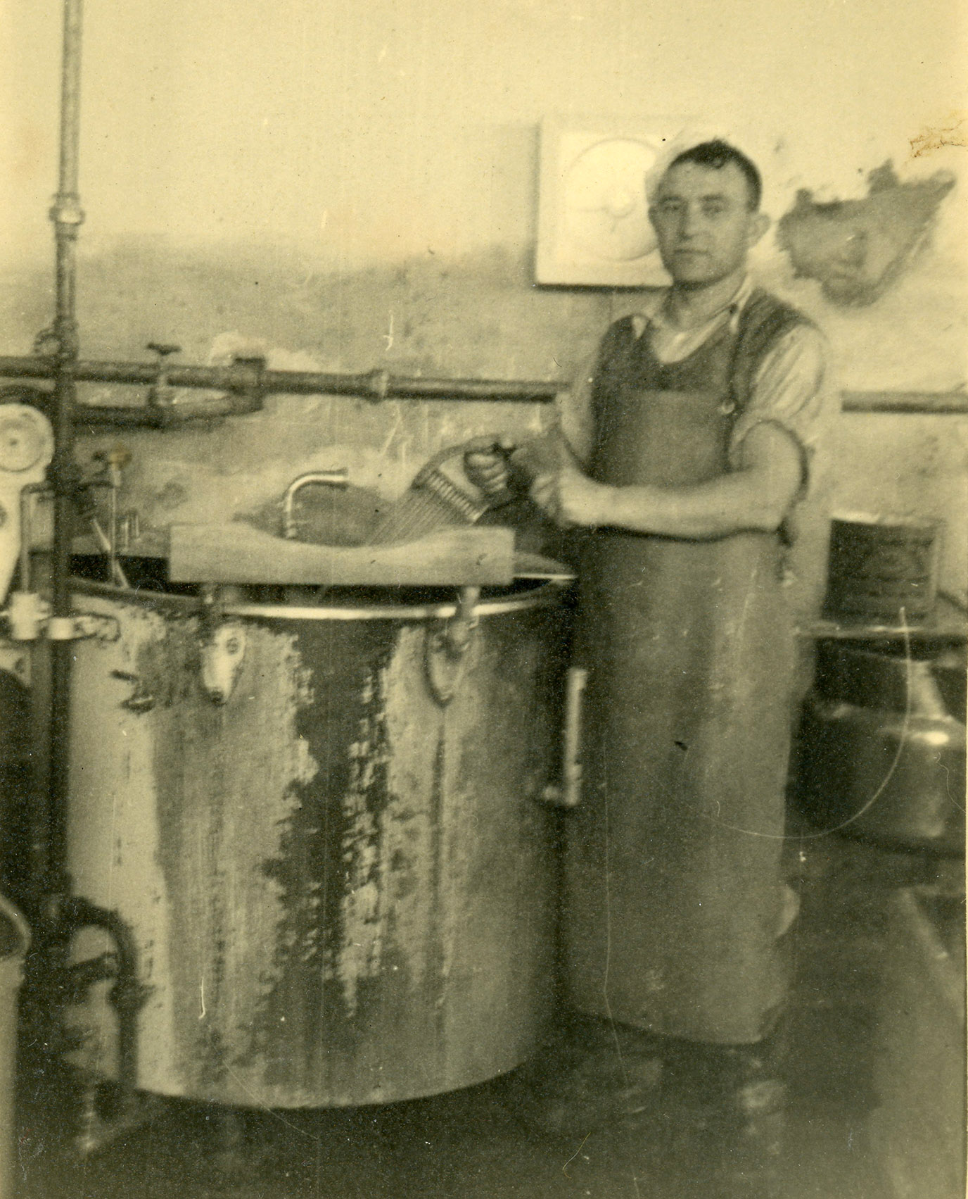  Cheesemaster at work 